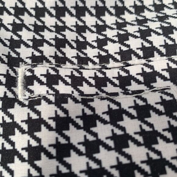 EUC WOMEN’S 8 NIKE GOLF BLACK/WHITE CHECKED SHORTS - Picture 5 of 6